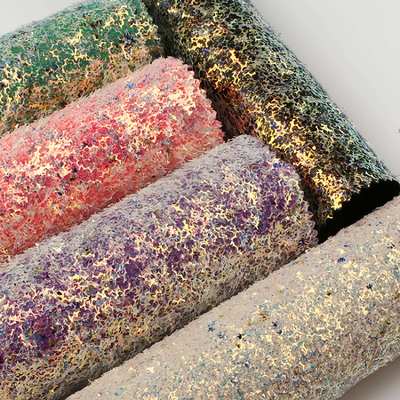 پارچه های PU درخشان درخشان درخشان پارچه های چکی پوست مصنوعی برای کفش کیسه های آرایش قوس کلاه پارچه پوست جعلی