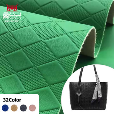 چرم پی وی سی با طرح دانه مربعی الماسی، 34 رنگ موجود، با حداقل سفارش 1000 یارد و ظرفیت تولید 100000 متر