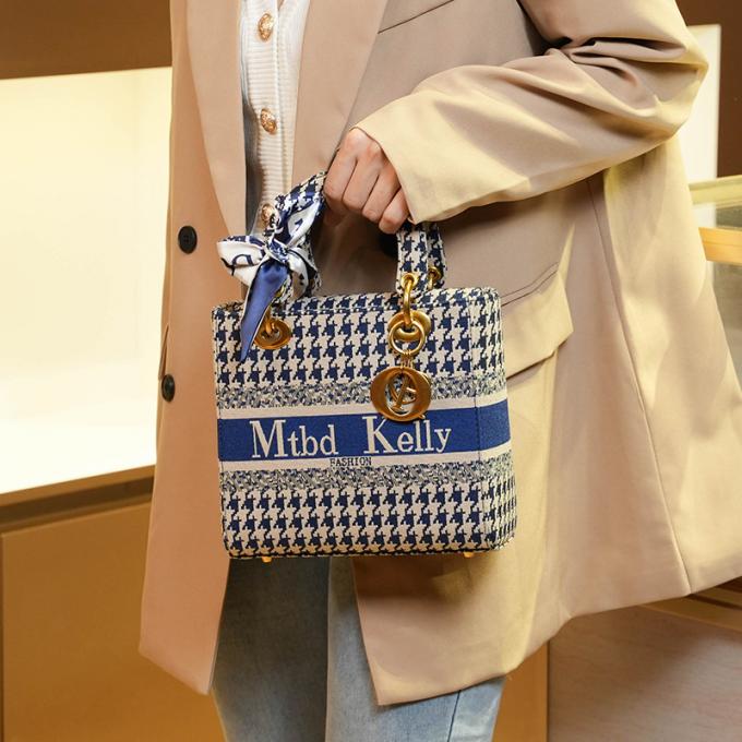 PVC سفید چاپ دیجیتالی چاپ مصنوعی مصنوعی برای کیف لپ تاپ تلفن پوسته میز تشک پارچه چرم جعلی 10